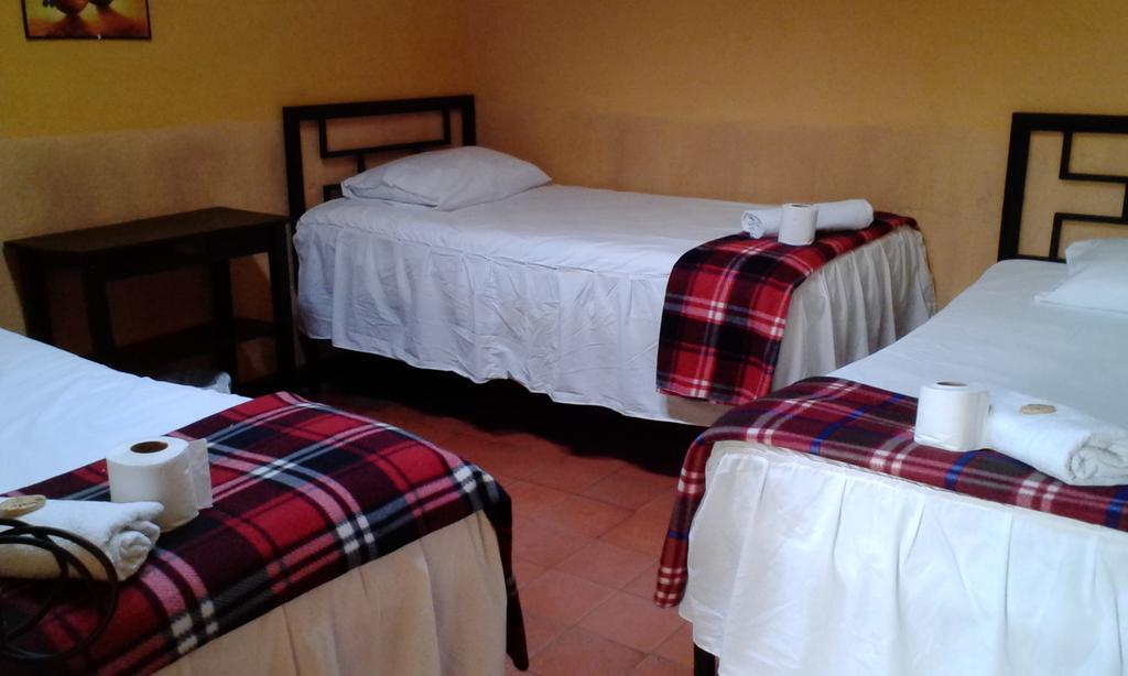 Hostel La Quinta アンティグア・グアテマラ エクステリア 写真